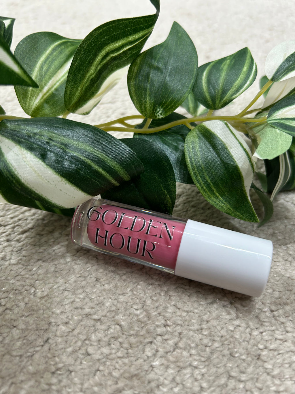 Strawberry glow // lip gloss //