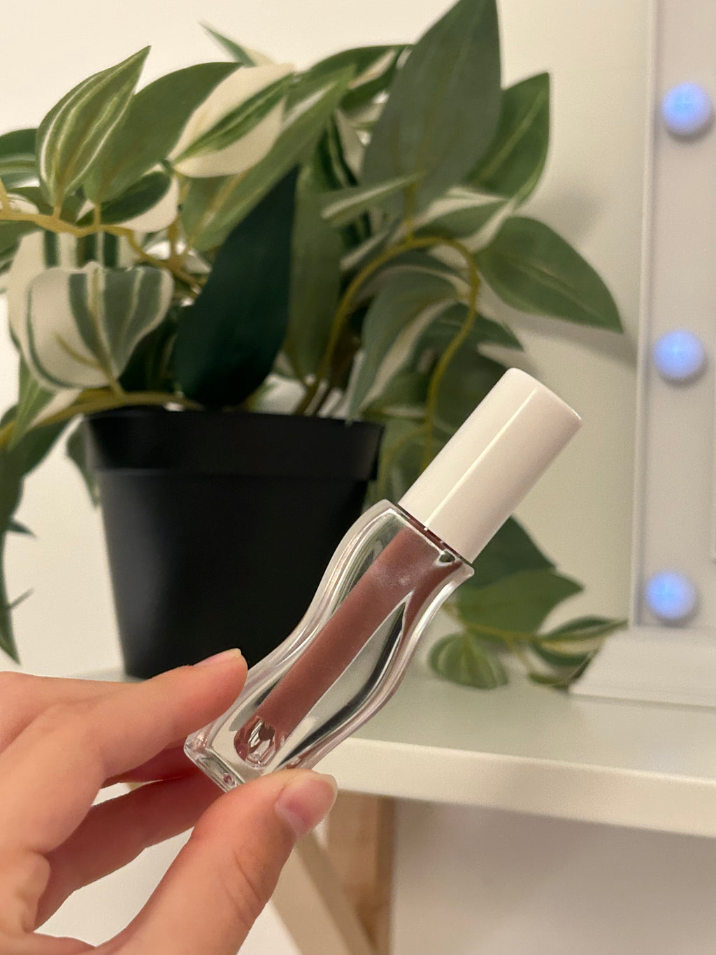 Golden toast // lip gloss //