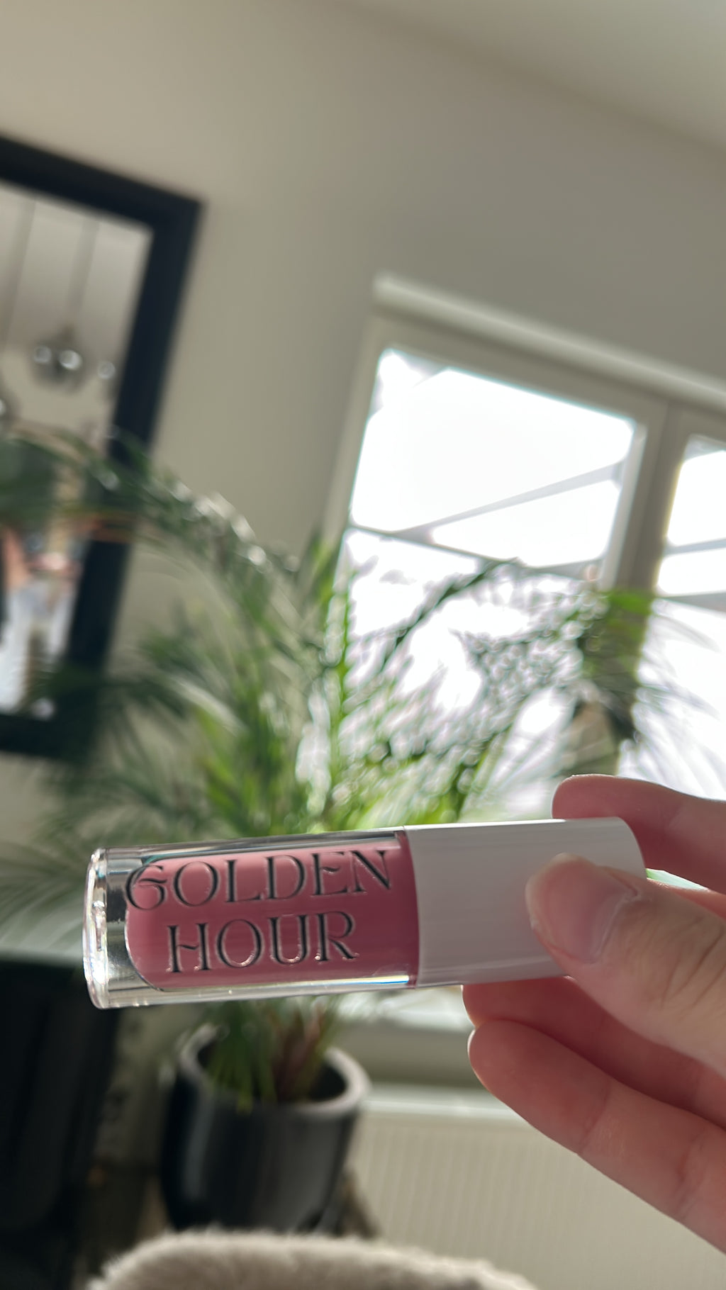 Strawberry glow // lip gloss //